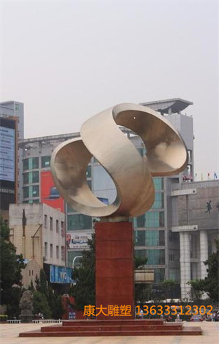 *不銹鋼雕塑.JPG