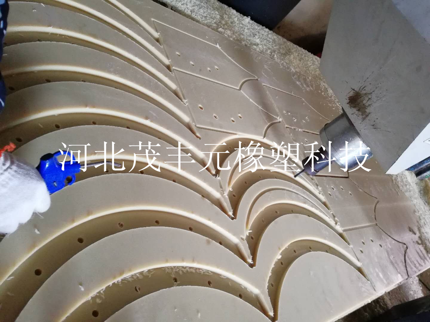 橡膠機械尼龍檔板
