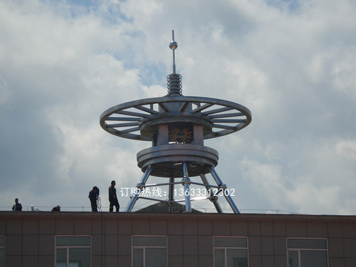 楼顶装避雷针.jpg