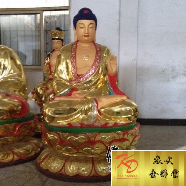 康大金佛堂三宝佛雕塑 (1).jpg