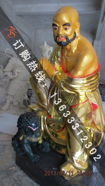 十八罗汉雕塑.jpg