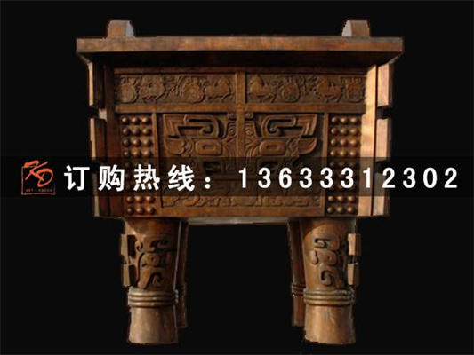 大连星海国际游乐场铜鼎4米高.jpg